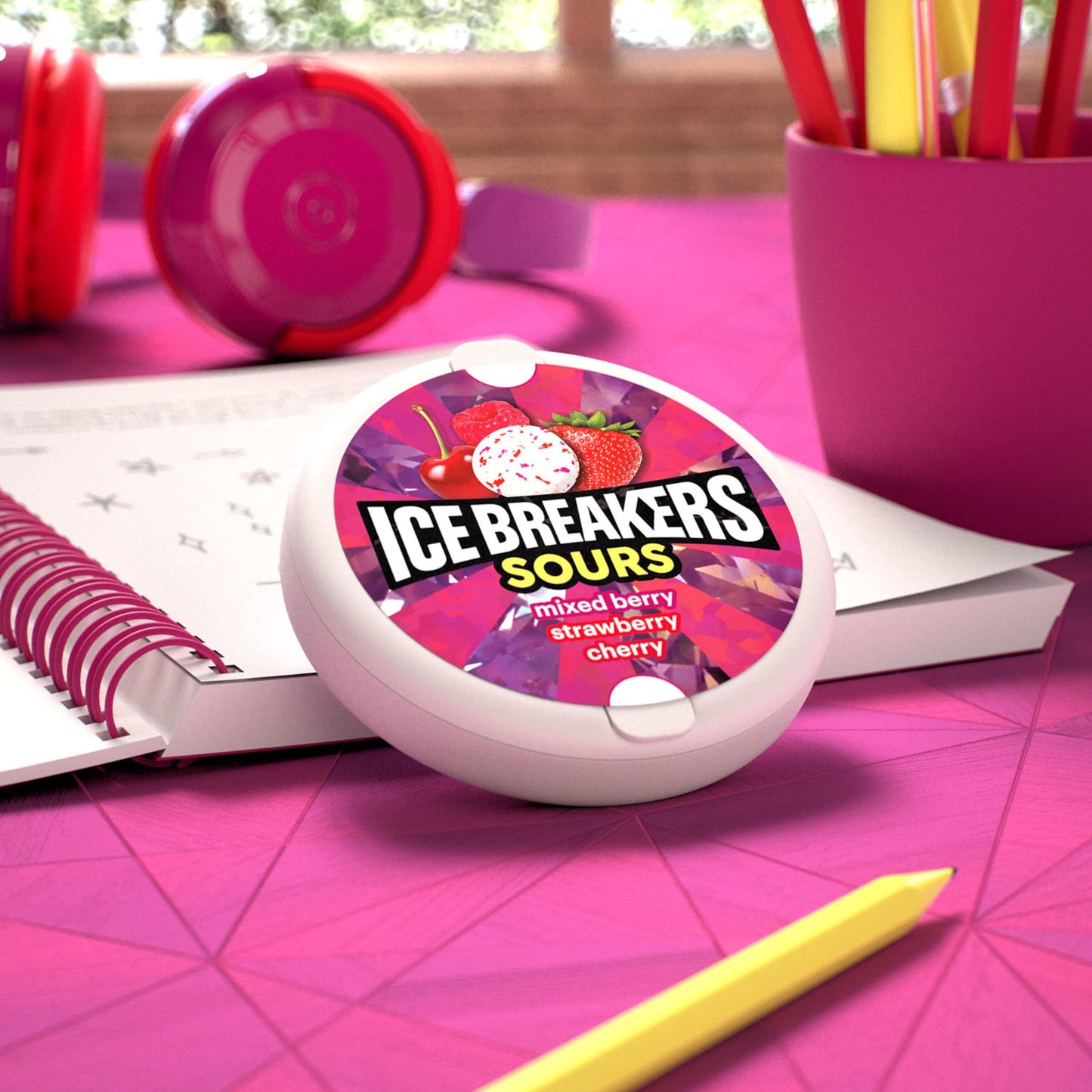 Ice Breakers Sours Strawberry Mixed Berry 42g