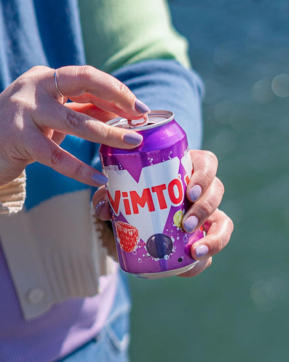 Vimto Fizzy Original Cans 330ml วิมโต้ ฟิซซี่ ออริจินัล – กระป๋อง 330 มล.