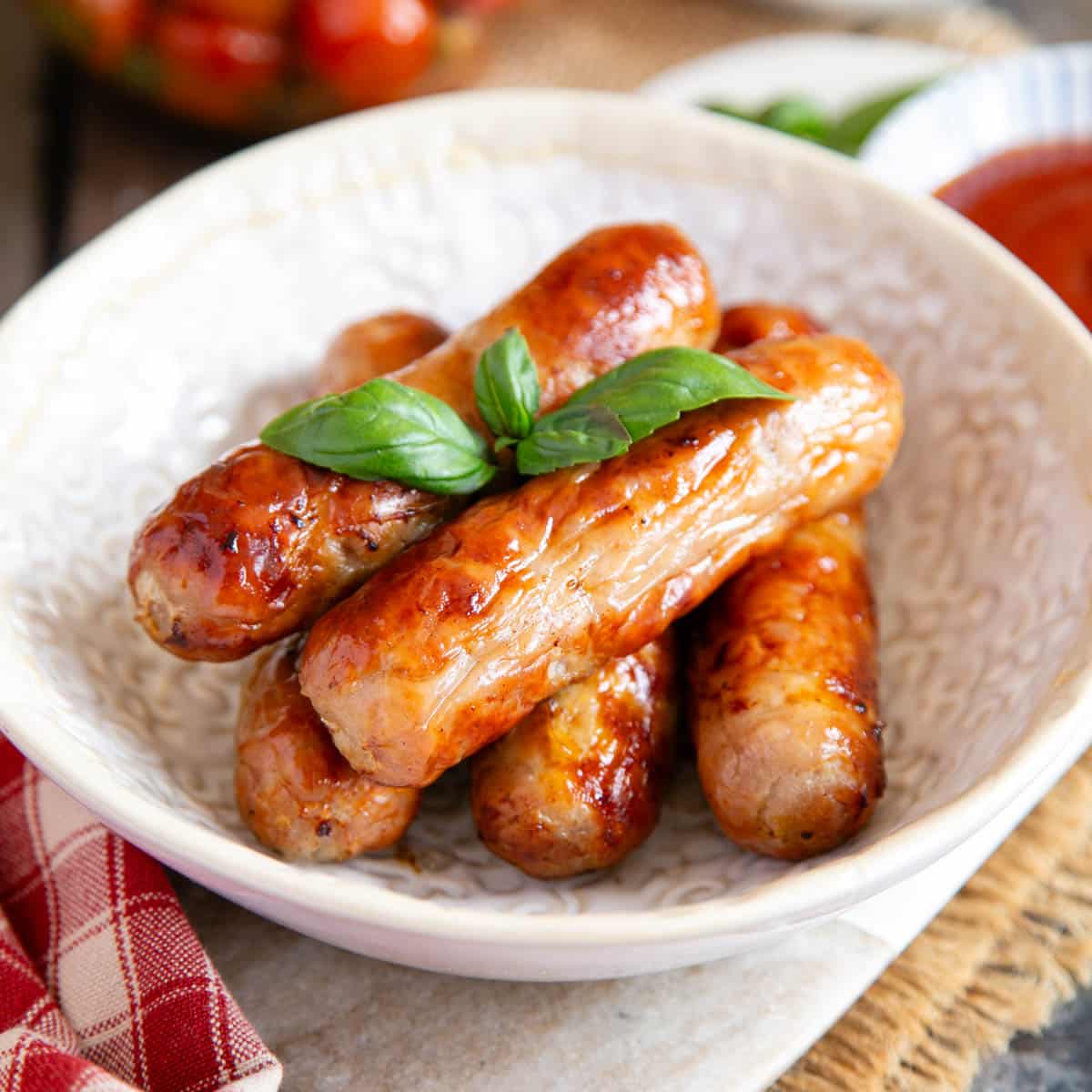 Iceland Luxury  Traditional Pork Sausages  600g ไอซ์แลนด์ ไส้กรอกหมูแบบดั้งเดิม 600 กรัม