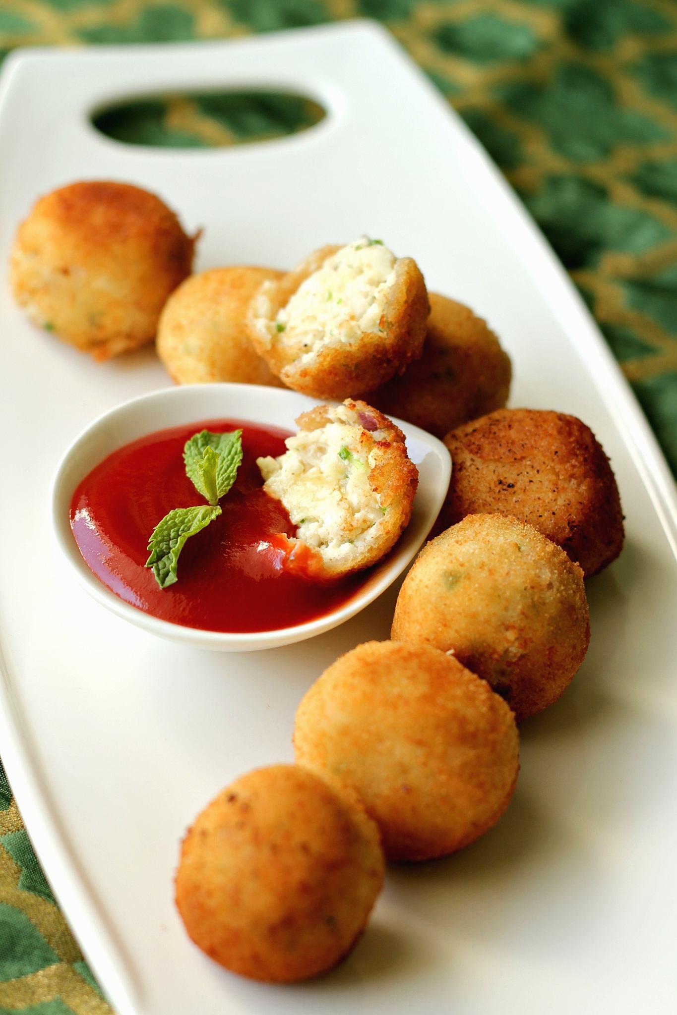 Iceland 10 Mozzarella Balls 200g