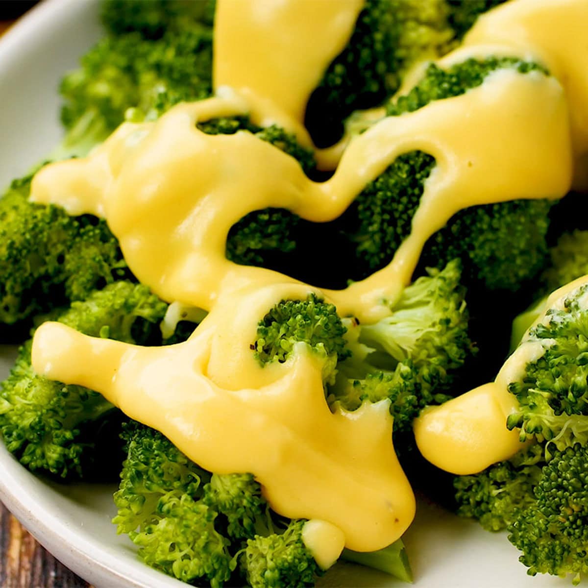 Hellmann's Cheese Sauce Squeezy 250ml