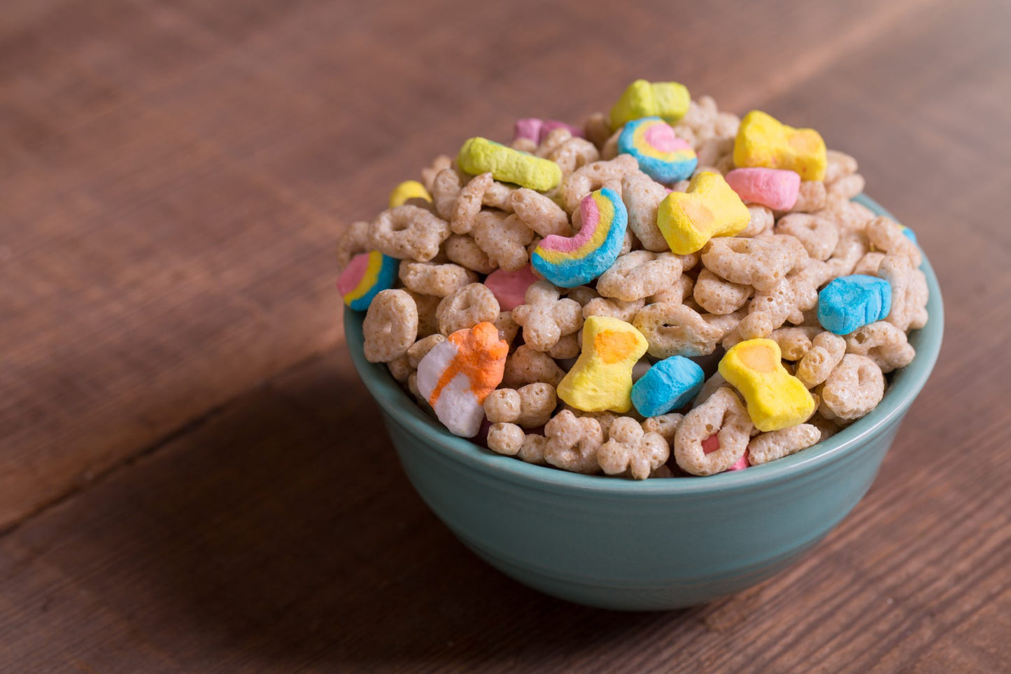 [Best Before 15-Sep-2024]Lucky Charms Cereal with Marshmallows 300g ลัคกี้ชาร์ม ซีเรียล ผสมมาร์ชเมลโลว์ 300 กรัม