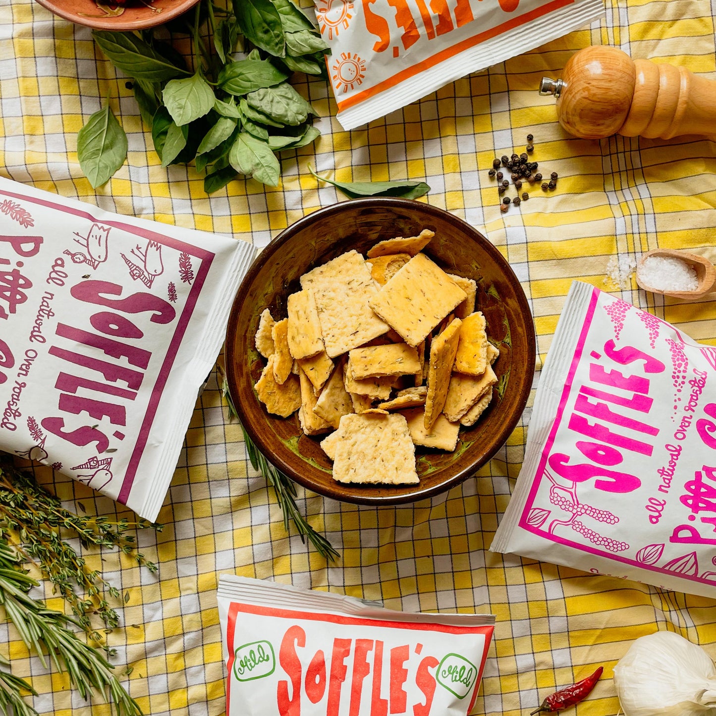 Soffles Pitta Chips Rosemary & Thyme Share Bag 165g ซอฟเฟลส์ พิตต้า ชิปส์ โรสแมรี่ และ ไธม์ อบกรอบ  แบ่งถุง 165 กรัม