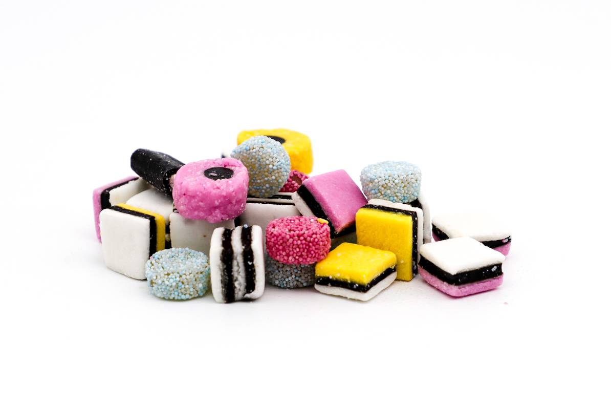 Bassetts Liquorice Allsorts Bag 165g บาสเซตต์ ลีคริซ ออลโซส์ แบบถุง 165 กรัม