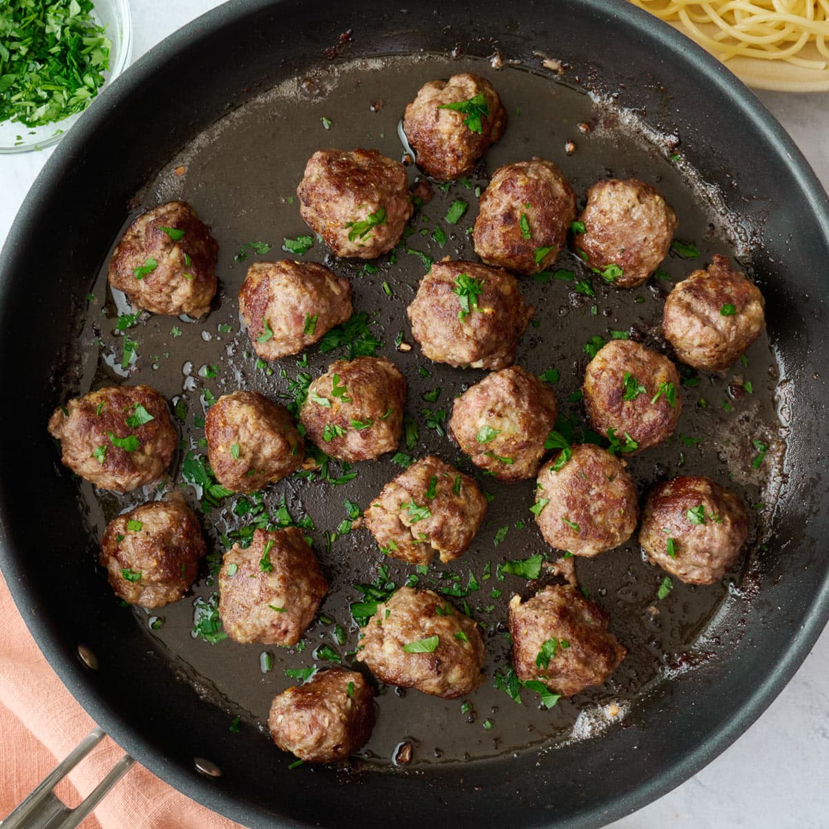 Iceland Air Fry Pork & Beef Meatballs 180g