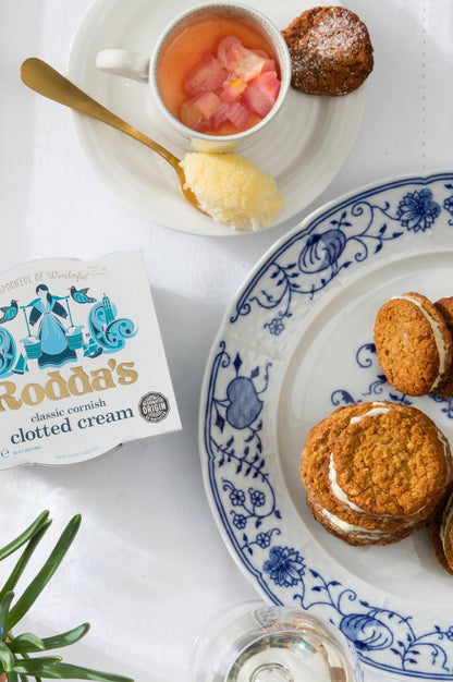 Rodda's Classic Cornish Clotted Cream 227g ร็อดด้า คลาสสิค คอร์นิช คล็อตเต็ด ครีม 227 กรัม