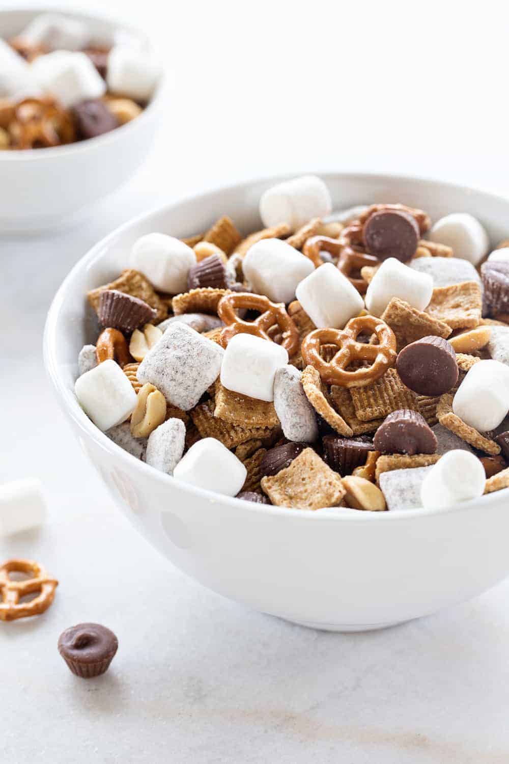 Inventure S'mores Cereal Mix With Marshmallows 300g สโม่ร์ ซีเรียลผสม กับ มาร์ชเมลโลว์ 300 กรัม