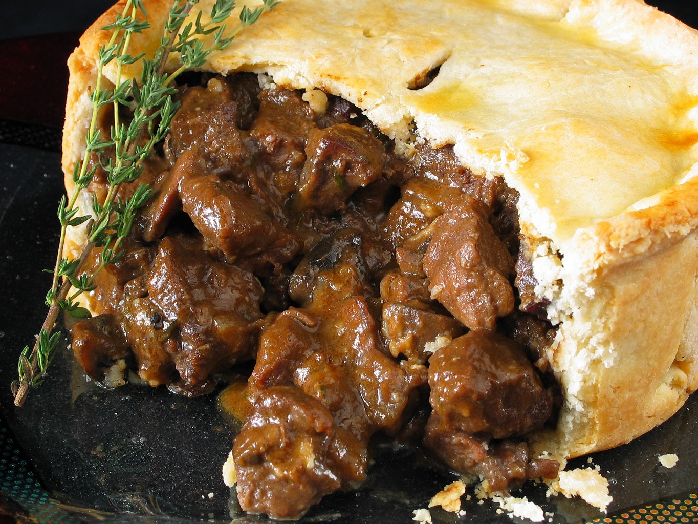 Pukka Steak And Kidney Pie 210g ปุกก้า สเต็ก และ พายไต 210 กรัม