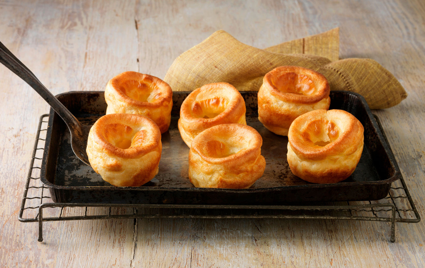 Iceland Luxury 4 Beef Dripping Yorkshire Puddings 160g