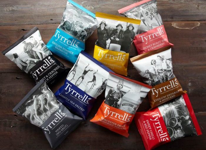 Tyrrells Sea Salt & Cider Vinegar Sharing Crisps 150g ไทเรล น้ำส้มสายชูหมักเกลือทะเลแบบทอดกรอบ 150 กรัม