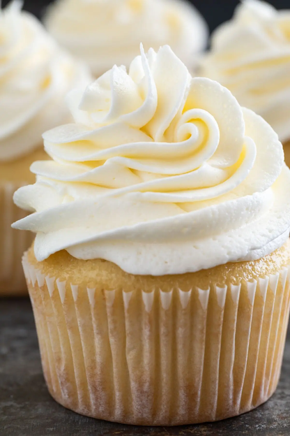 Betty Crocker Vanilla Buttercream Style Icing 400g