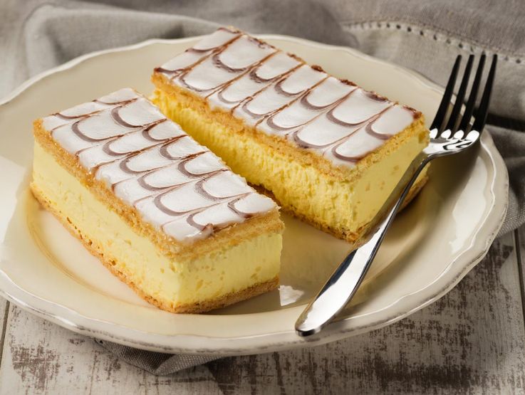 Iceland 6 Custard Slices 210g ไอซ์แลนด์ คัสตาร์ด สไลซ์ 6 ชิ้น 210 กรัม