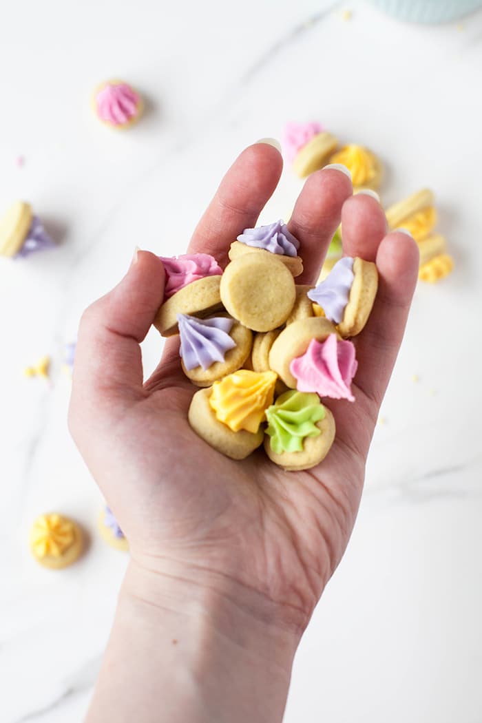 [BestBefore-26Jul2025] McVities Iced Gems Multipack 5 x 23g