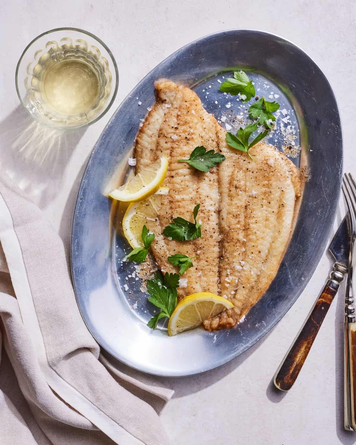 [Best Before 22-oct-2025] Iceland Lemon & Parsley Sole Fillets 250g