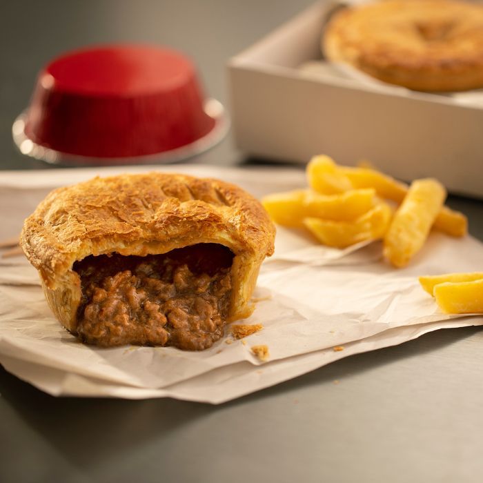 Pukka Minced Beef & Onion Pie 210g ปุกก้า สเต็กสับ หัวหอม พาย 210 กรัม