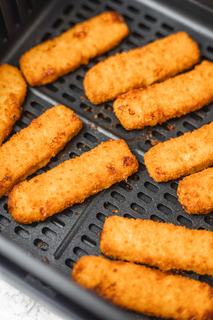 Iceland 10 Breaded Fillet Fish Fingers 250g ไอซ์แลนด์ เนื้ออลาสก้าไร้หนังไม่มีกระดูก 10 ชิ้นในเกล็ดขนมปังกรอบ 250 กรัม