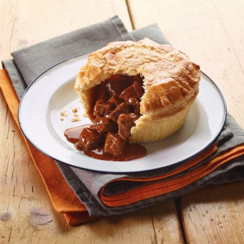 Pukka Steak And Kidney Pie 210g ปุกก้า สเต็ก และ พายไต 210 กรัม