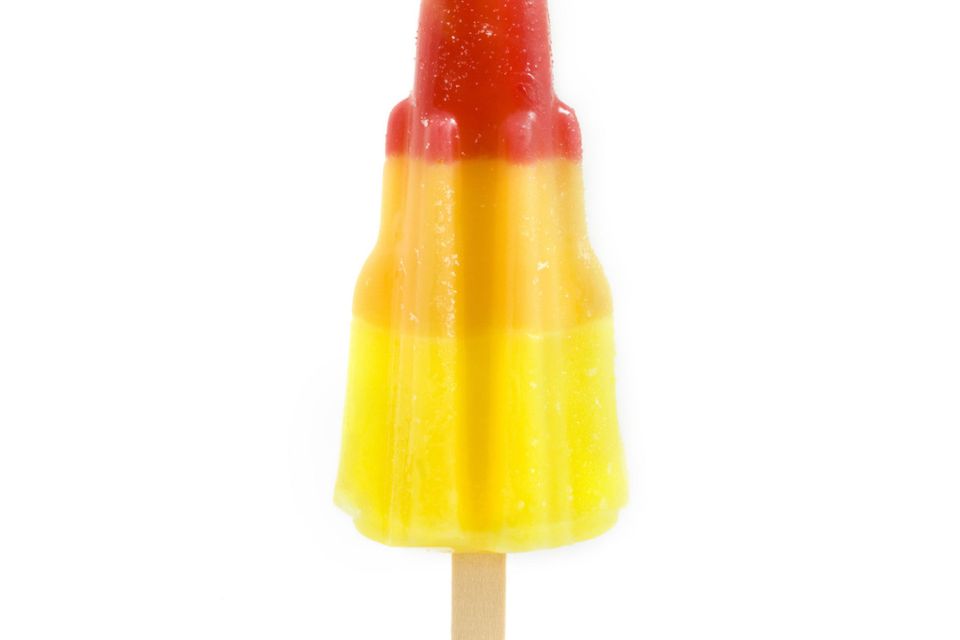 Iceland 6 Rocket Lollies 360g ไอซ์แลนด์ 6 ร็อคเก็ตลอลี่ 360 กรัม