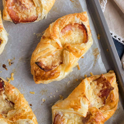 Iceland 2 Bacon & Cheese Turnovers 180g