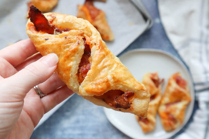 Iceland 2 Bacon & Cheese Turnovers 180g