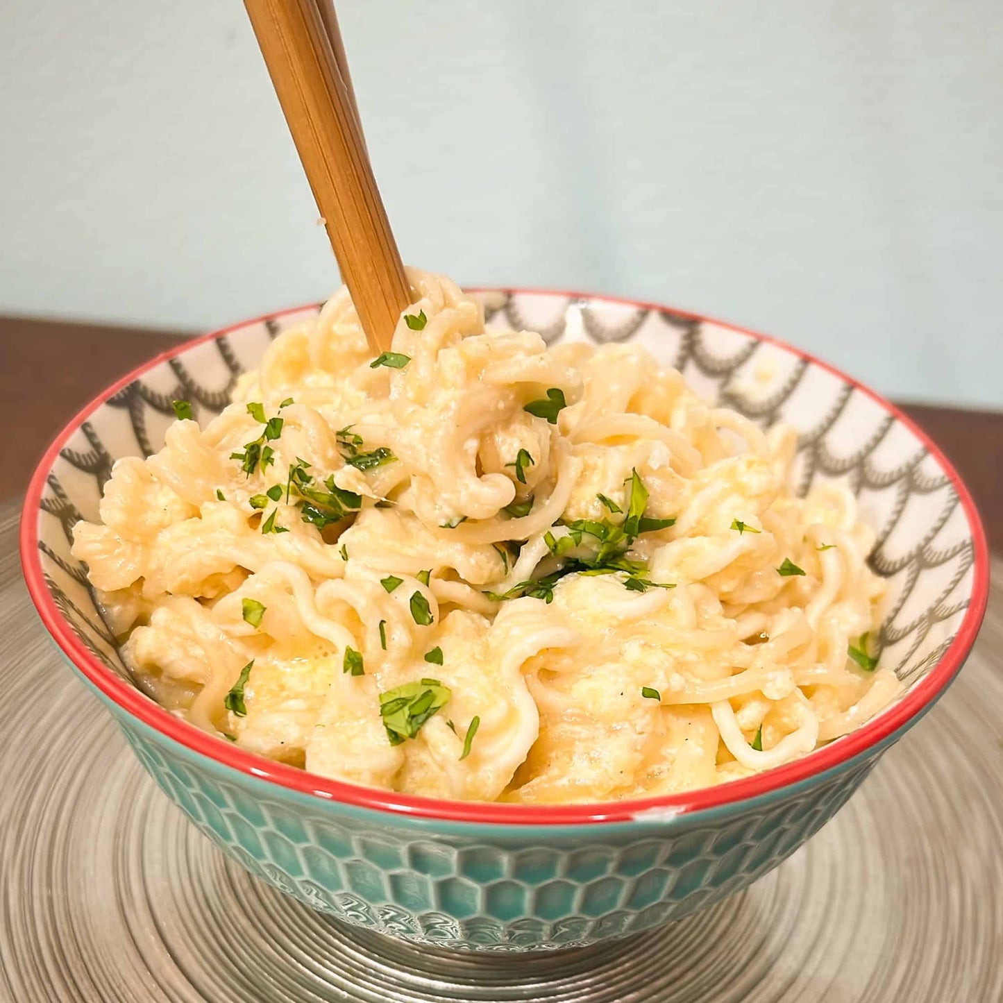 Namdong Chicken Jigae K-Noodle Pot 84g