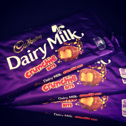 Cadbury Dairy Milk Crunchie Bits Chocolate Bar 180g แคดเบอรี แดรี่ มิลค์ ครั้นชี่ บิตส์ ช็อกโกแลต แท่ง 180 กรัม