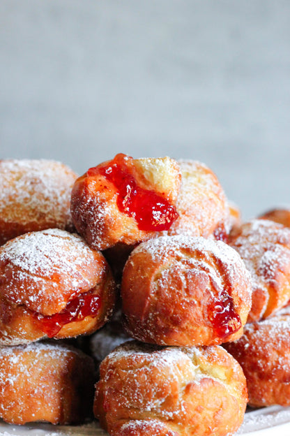 Iceland 14 Mini Strawberry Doughnuts 175g