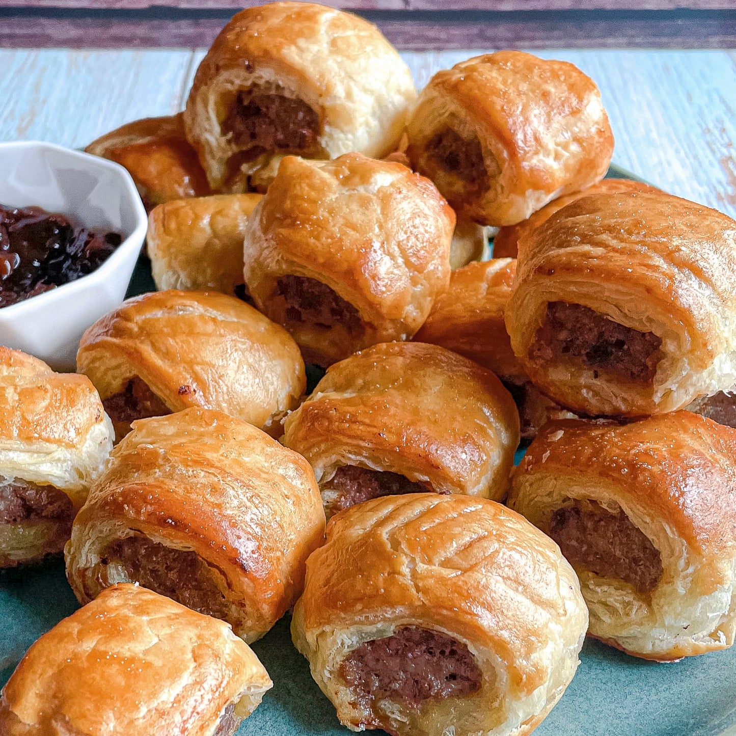 Iceland Mini Sausage Rolls 25 Pack 400g