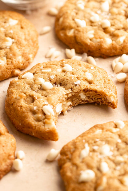 [BestBefore-06Dec2025] Fox's Fabulous White Chocolate Cookies 180g