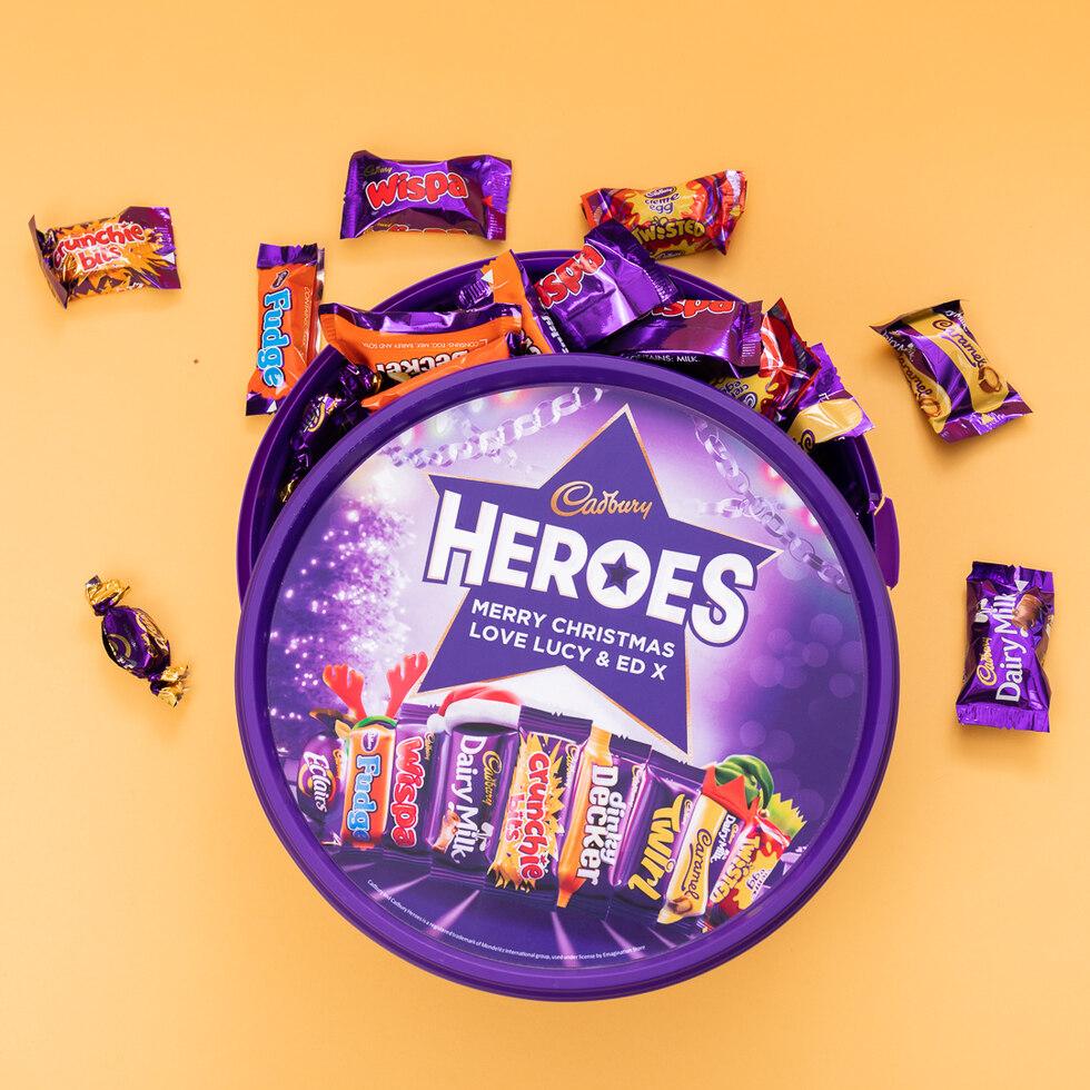 Cadbury Heroes Chocolate Carton 550g แคดเบอรี ฮีโร่ ช็อกโกแลตนมรวมรส แบบกล่อง 550กรัม