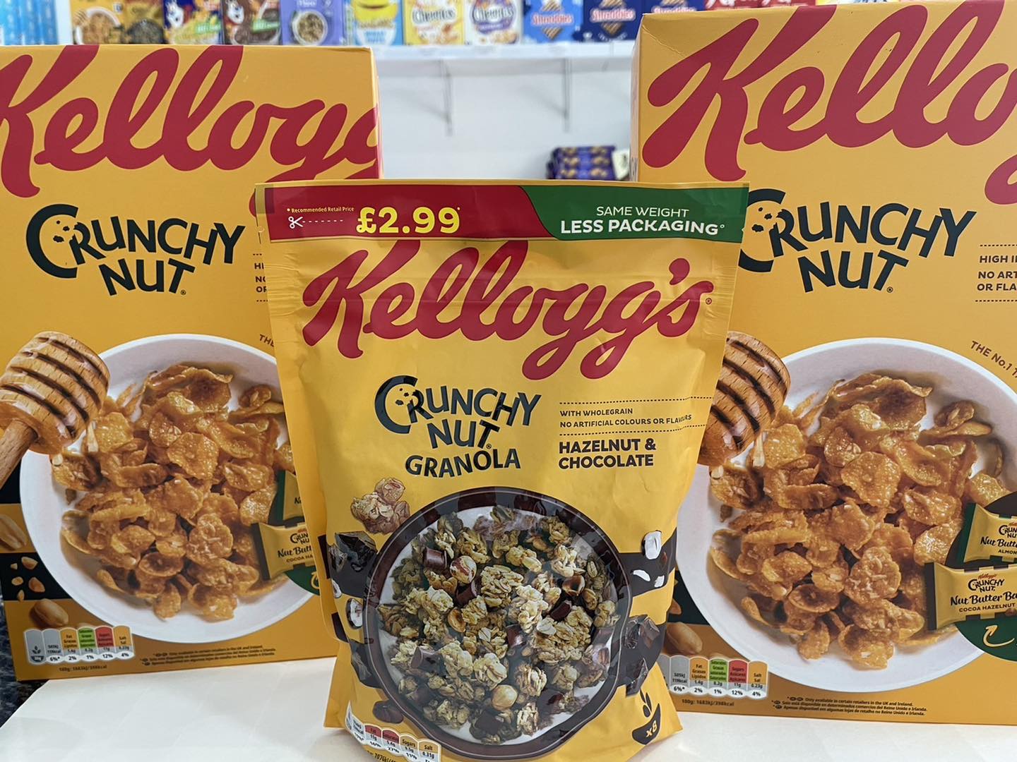 [BestBefore-08Aug2025] Kellogg's Crunchy Nut Granola Hazelnut & Chocolate 380G