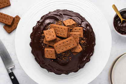 Co Op Bourbon Creams Chocolates Sandwich Biscuit With a Chocolate Filling 300g