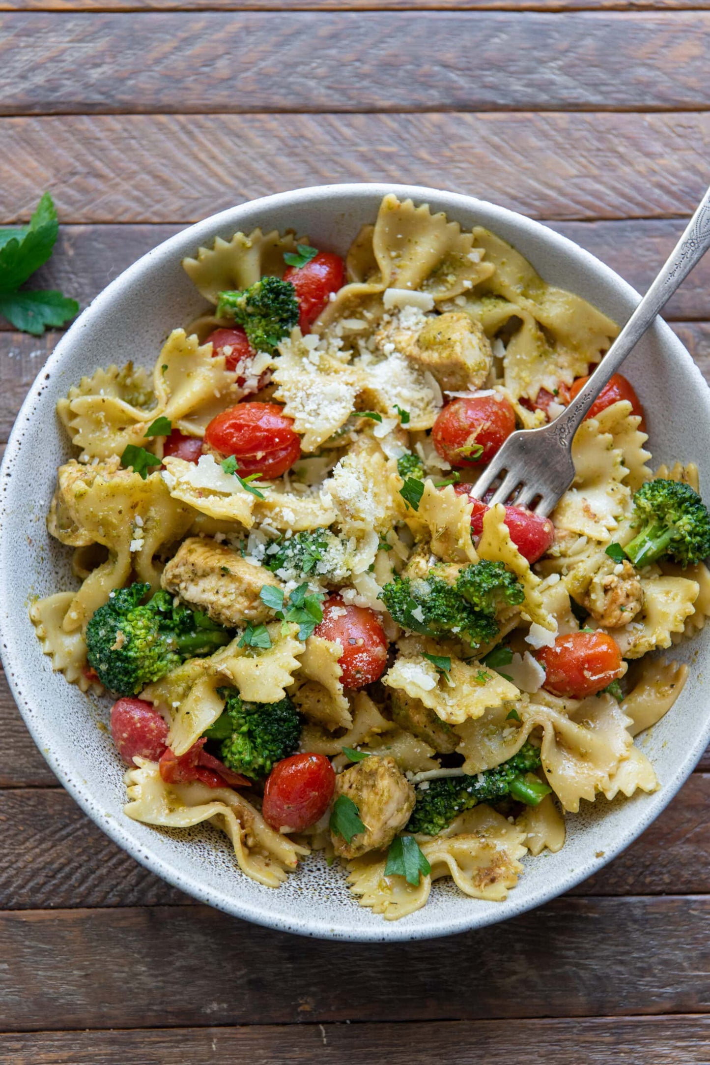 Ragu (Authentic Italian-American) Pasta & Sauce : Cheese & Broccoli flavor 110g.