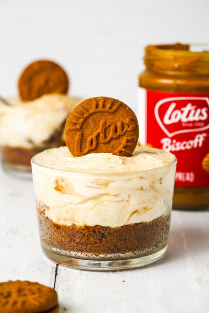 Lotus Biscoff Milk Chocolate Sandwich Biscuits 150g