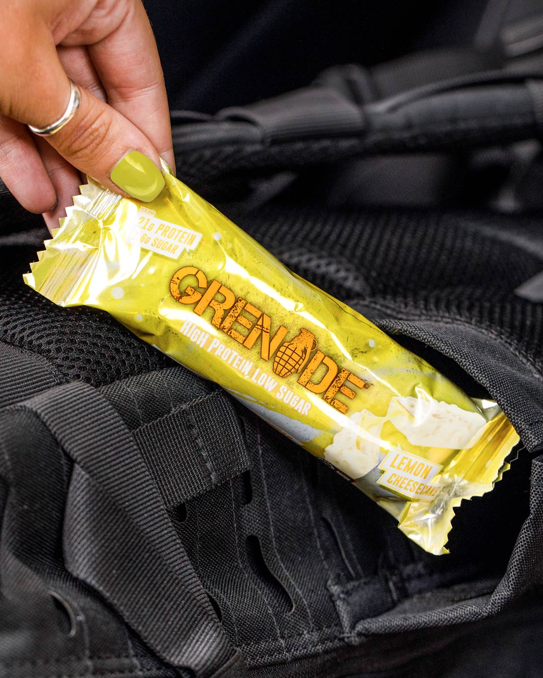 Grenade Carb Killa High Protein Bar Lemon Cheesecake 60g เเกรเนต โปรตีนบาร์ ชีสเค้กมะนาว 60กรัม