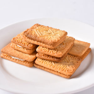 McVities Tasties Custard Creams 300g แมคไวตี้ส์ แทสตี้ คัสตาร์ดครีม 300กรัม