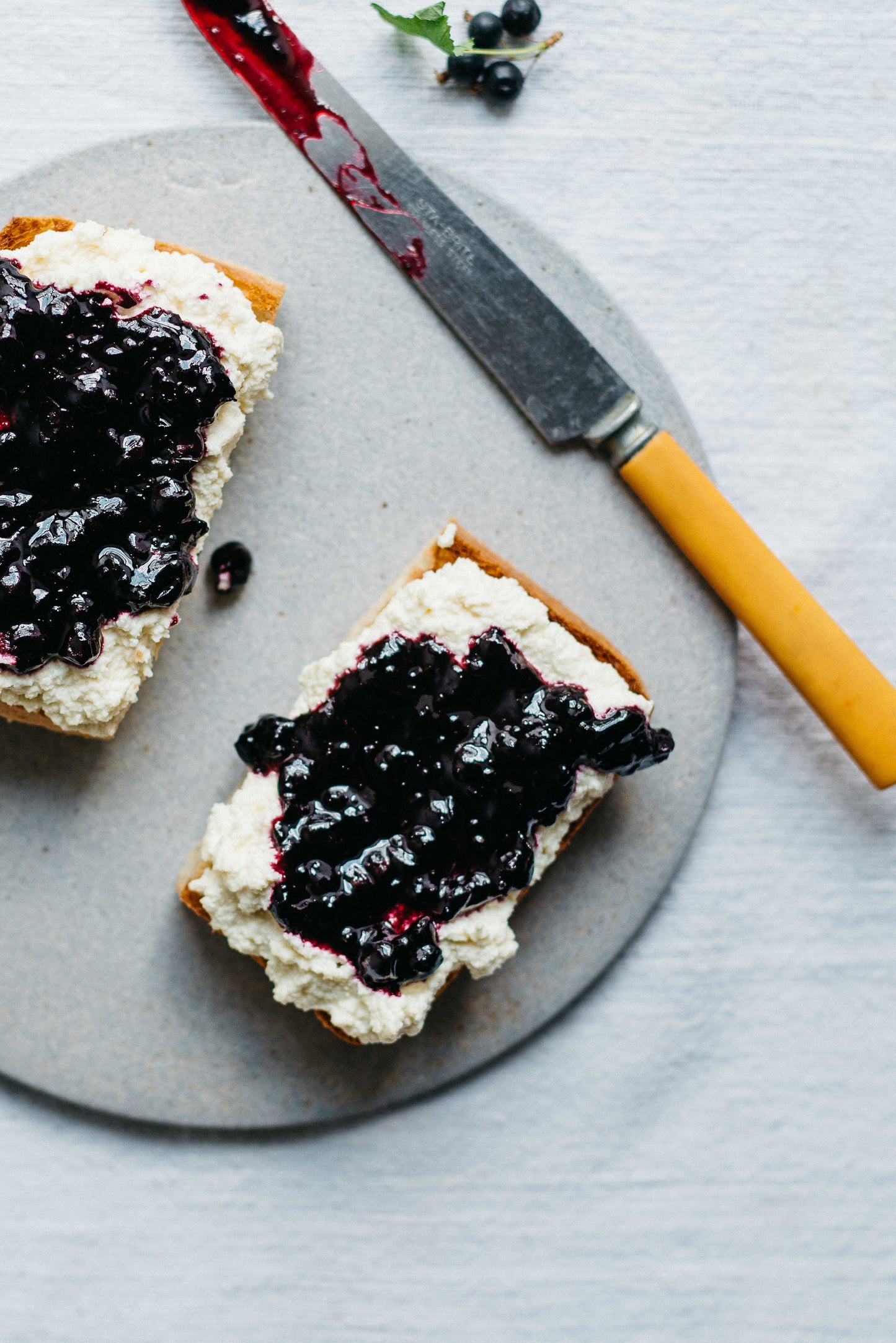 Stute No Sugar Added Blackcurrant Extra Jam 430g